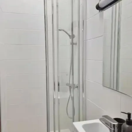 Appartement Le Perchoir Toulousain - With Shared Wc In The Heart Of Rue Alsace Lorraine Toulouse