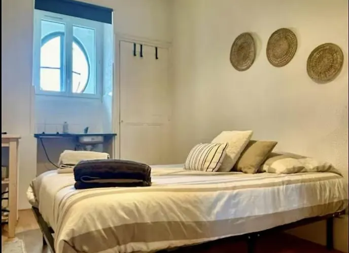 Le Perchoir Toulousain - With Shared Wc In The Heart Of Rue Alsace Lorraine Appartement